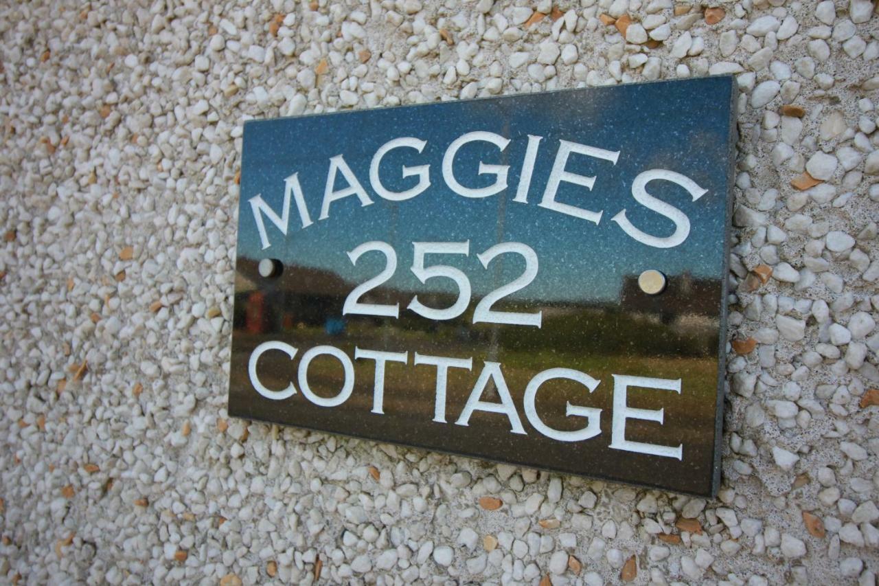 Maggies Cottage Bushmills Exterior photo